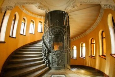 Этюд в багровых штанах